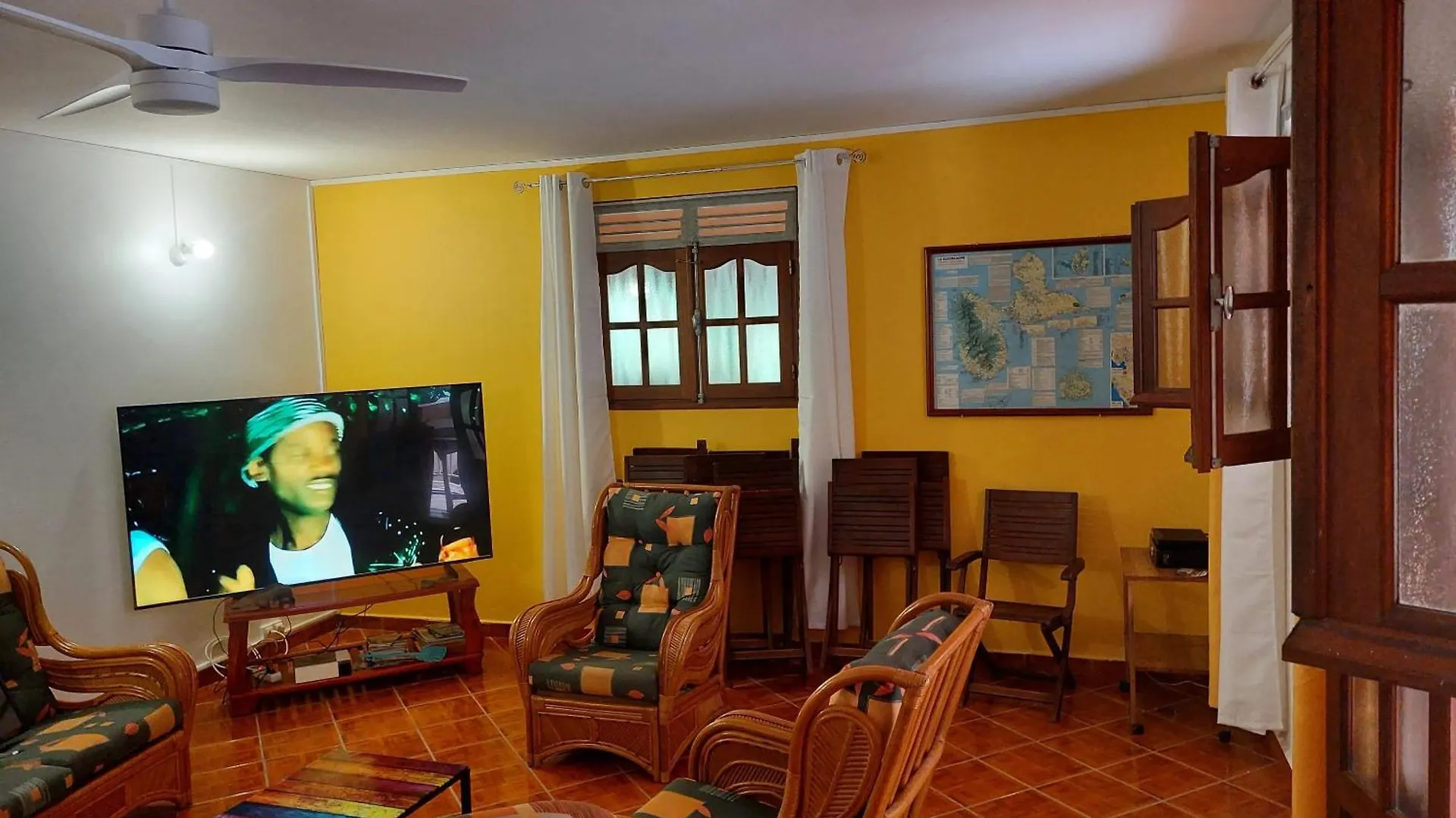 Maison Charmante A Pointe Noire, Vue Montagne, Jardin Prive Holiday home Pointe-Noire