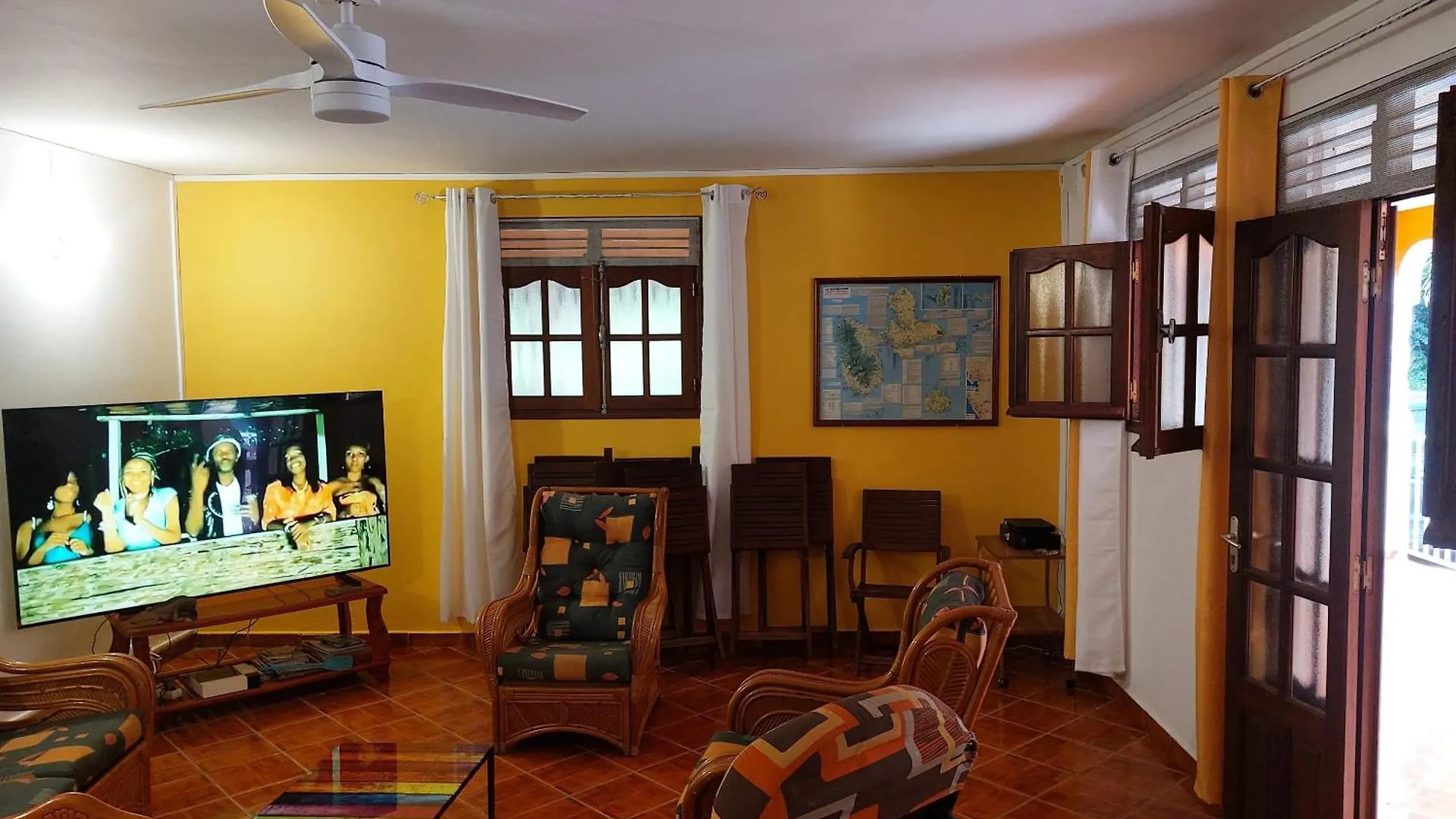 Maison Charmante A Pointe Noire, Vue Montagne, Jardin Prive Holiday home Pointe-Noire