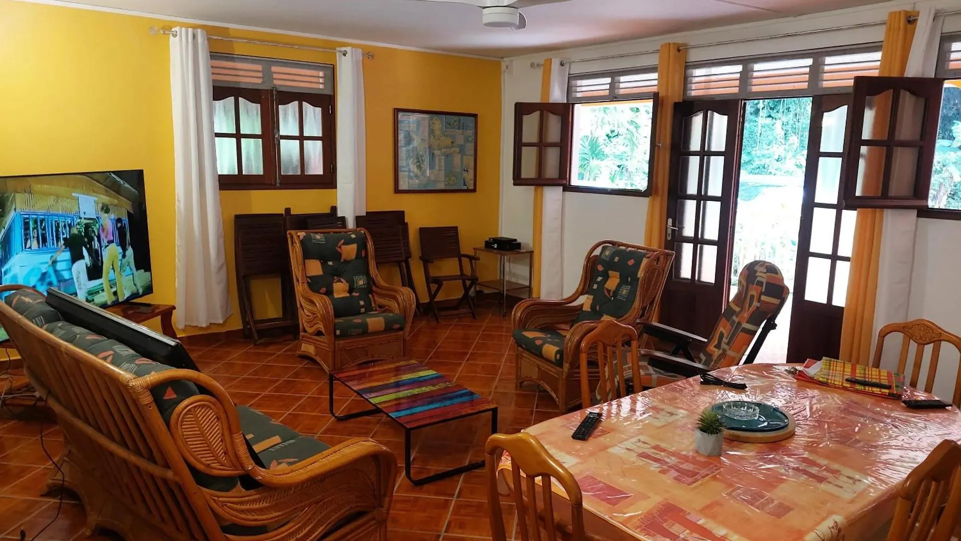 Holiday home Maison Charmante A Pointe Noire, Vue Montagne, Jardin Prive Guadeloupe