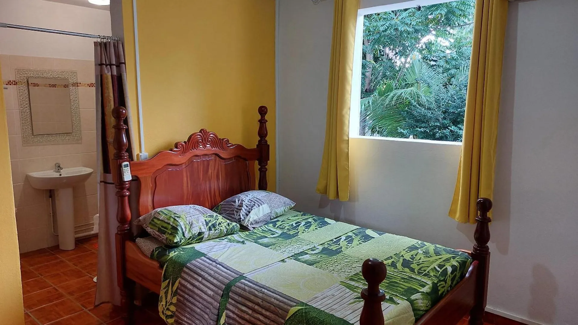 Maison Charmante A Pointe Noire, Vue Montagne, Jardin Prive Guadeloupe